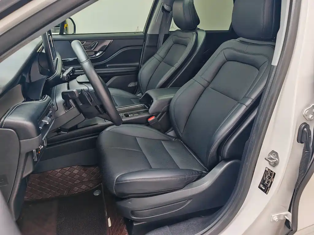 Lincoln Liberator 2022 2.0T Two-Wheel Drive Premium Edition 2022 - thumbnail 16