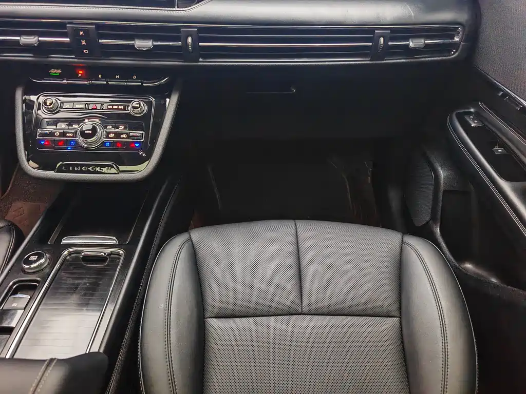 Lincoln Liberator 2022 2.0T Two-Wheel Drive Premium Edition 2022 - thumbnail 19