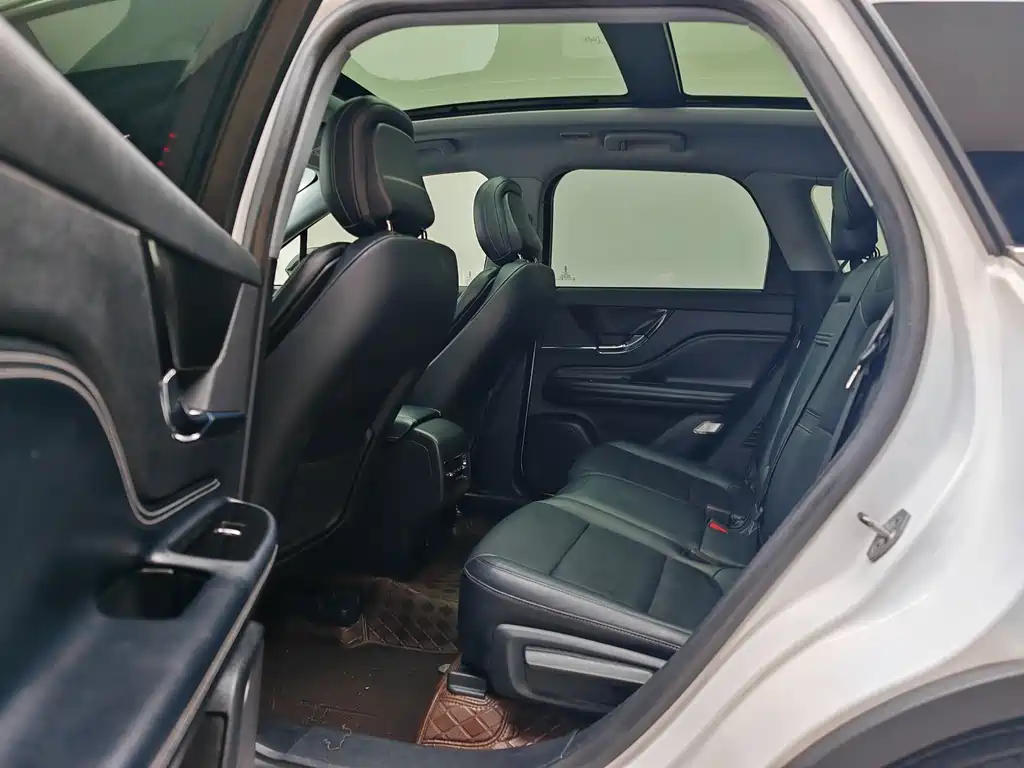 Lincoln Liberator 2022 2.0T Two-Wheel Drive Premium Edition 2022 - thumbnail 22