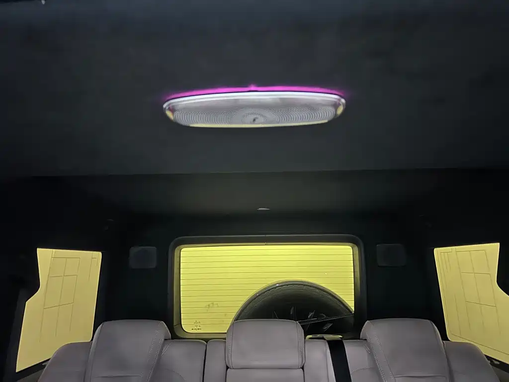 Mercedes-Benz Mercedes-Benz G-Class 2025 G 550 2025 - thumbnail 25