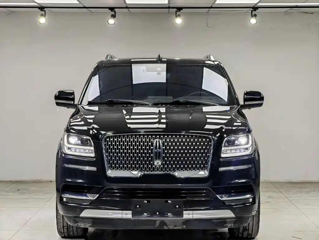 Lincoln Navigator 2019 3.5T Select Trim VI 2019