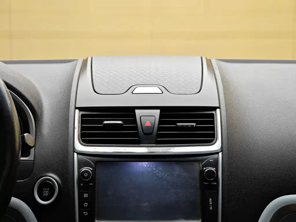 Geely Auto Geely Emgrand 2016 Hatchback RS 1.5L Manual Upward Edition 2016 - thumbnail 15