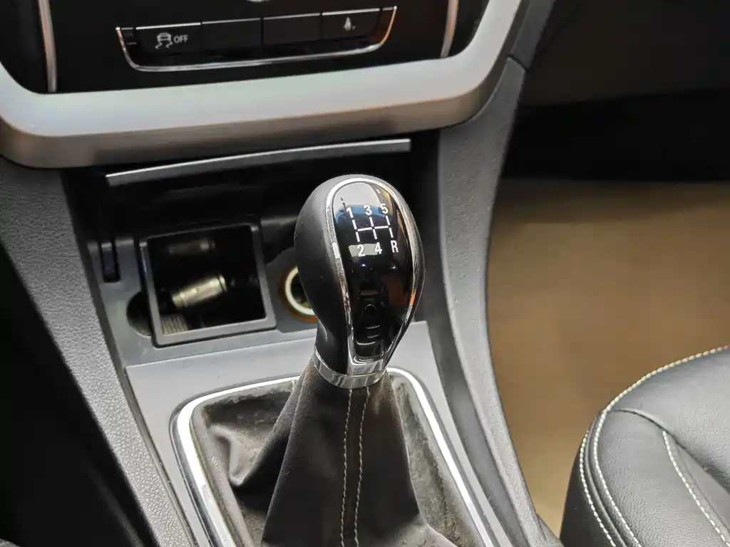 Geely Auto Geely Emgrand 2016 Hatchback RS 1.5L Manual Upward Edition 2016 - thumbnail 17