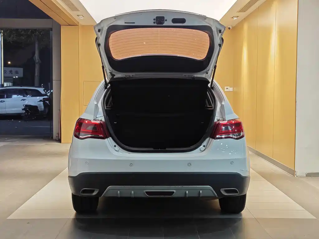Geely Auto Geely Emgrand 2016 Hatchback RS 1.5L Manual Upward Edition 2016 - thumbnail 25