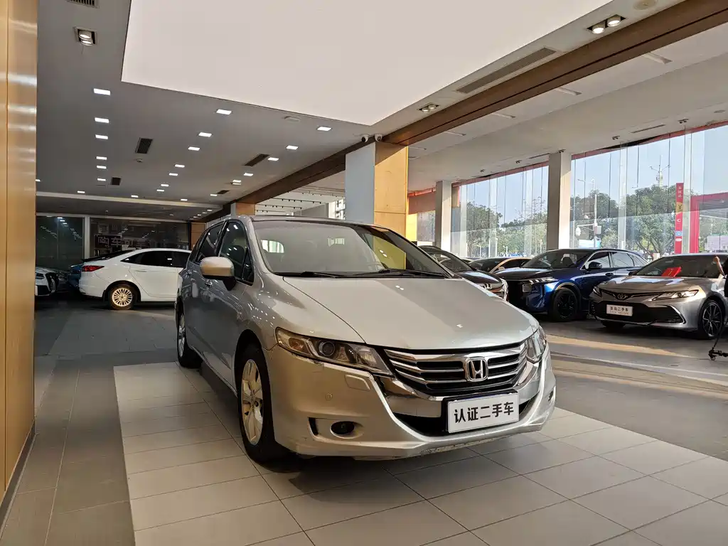 Honda Honda Odyssey 2014 2.4L Luxury Edition 2015 - thumbnail 2