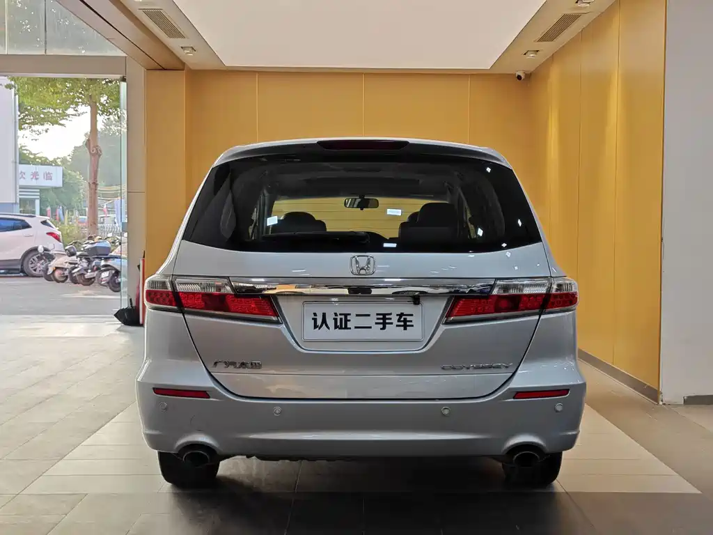 Honda Honda Odyssey 2014 2.4L Luxury Edition 2015 - thumbnail 14