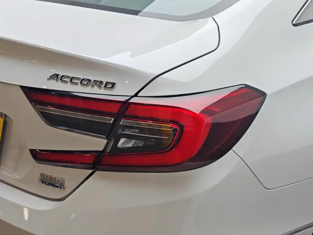 Honda Honda Accord 2022 260TURBO Luxury Edition 2023 - thumbnail 7