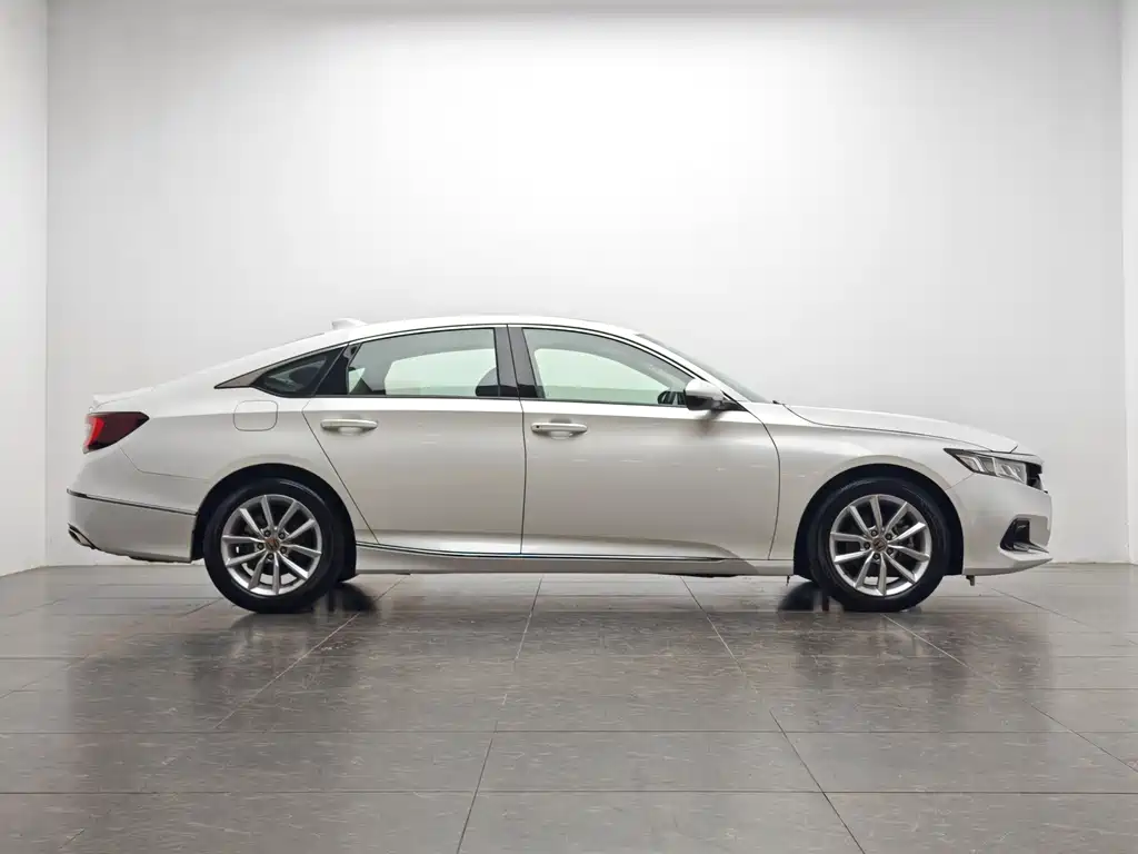 Honda Honda Accord 2022 260TURBO Luxury Edition 2023 - thumbnail 11