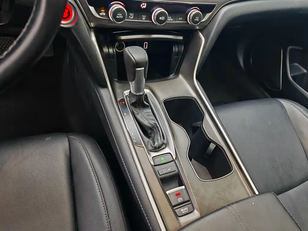 Honda Honda Accord 2022 260TURBO Luxury Edition 2023 - thumbnail 24