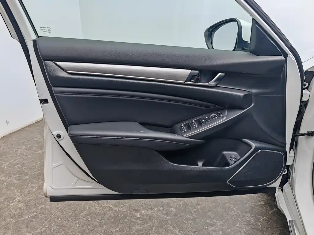 Honda Honda Accord 2022 260TURBO Luxury Edition 2023 - thumbnail 28