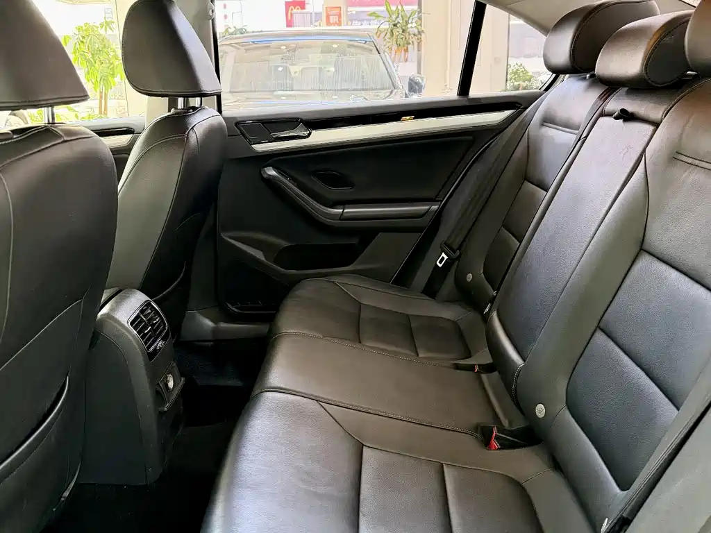 Volkswagen Volkswagen Sagitar 2017 230TSI Automatic Comfort Edition 2017 - thumbnail 7