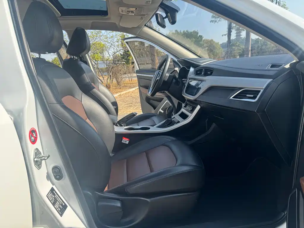 Geely Automobile Geely Emgrand 2018 1.5L Automatic Luxury Edition 2019 - thumbnail 11