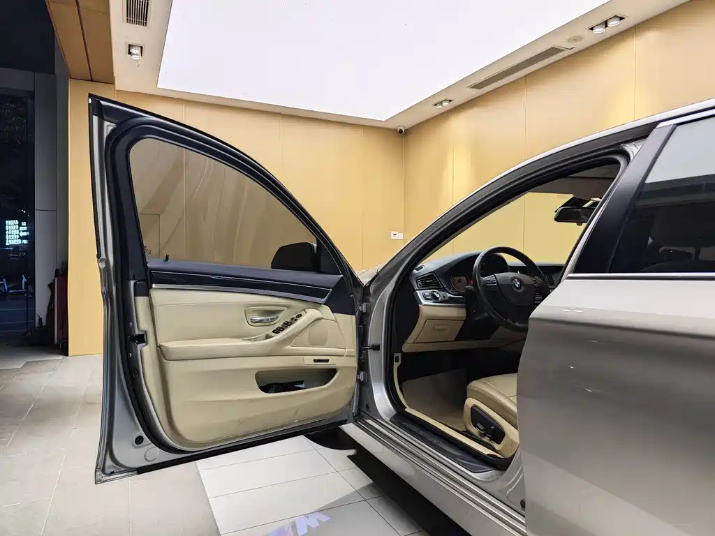 BMW BMW 5 Series 2014 520Li Elegant Edition 2014 - thumbnail 7
