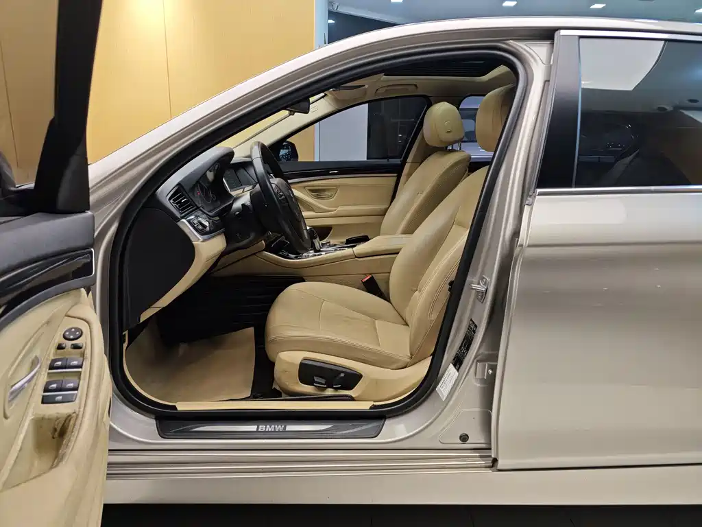 BMW BMW 5 Series 2014 520Li Elegant Edition 2014 - thumbnail 14