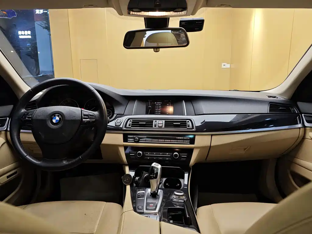 BMW BMW 5 Series 2014 520Li Elegant Edition 2014 - thumbnail 21