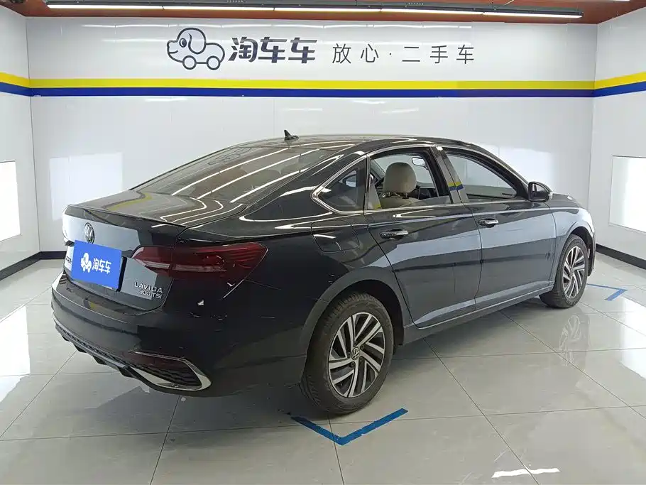 Volkswagen Lavida 2023 300TSI DSG Starry Sky Full Version 2023 - thumbnail 3