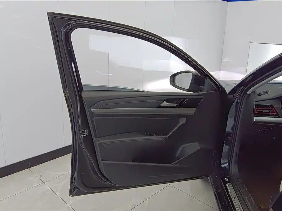Volkswagen Lavida 2023 300TSI DSG Starry Sky Full Version 2023 - thumbnail 7