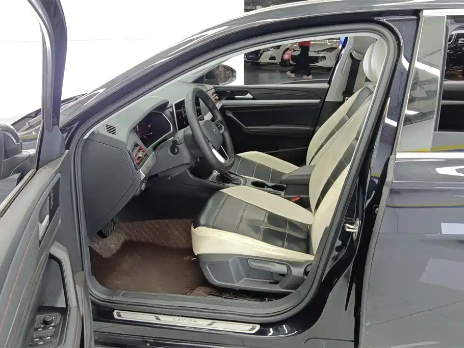 Volkswagen Lavida 2023 300TSI DSG Starry Sky Full Version 2023 - thumbnail 9