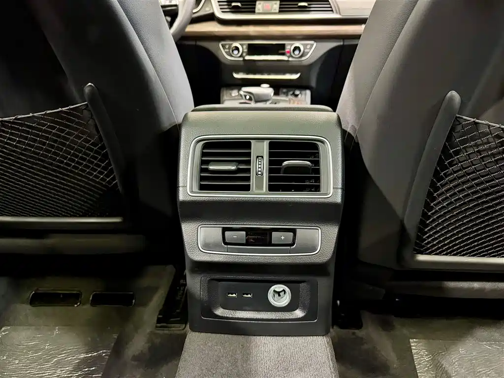 Audi Audi Q5L 2022 45T Luxury Elegant Model 2022 - thumbnail 22