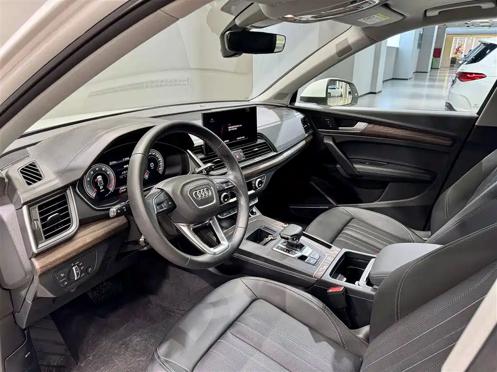 Audi Audi Q5L 2022 45T Luxury Elegant Model 2022 - thumbnail 29