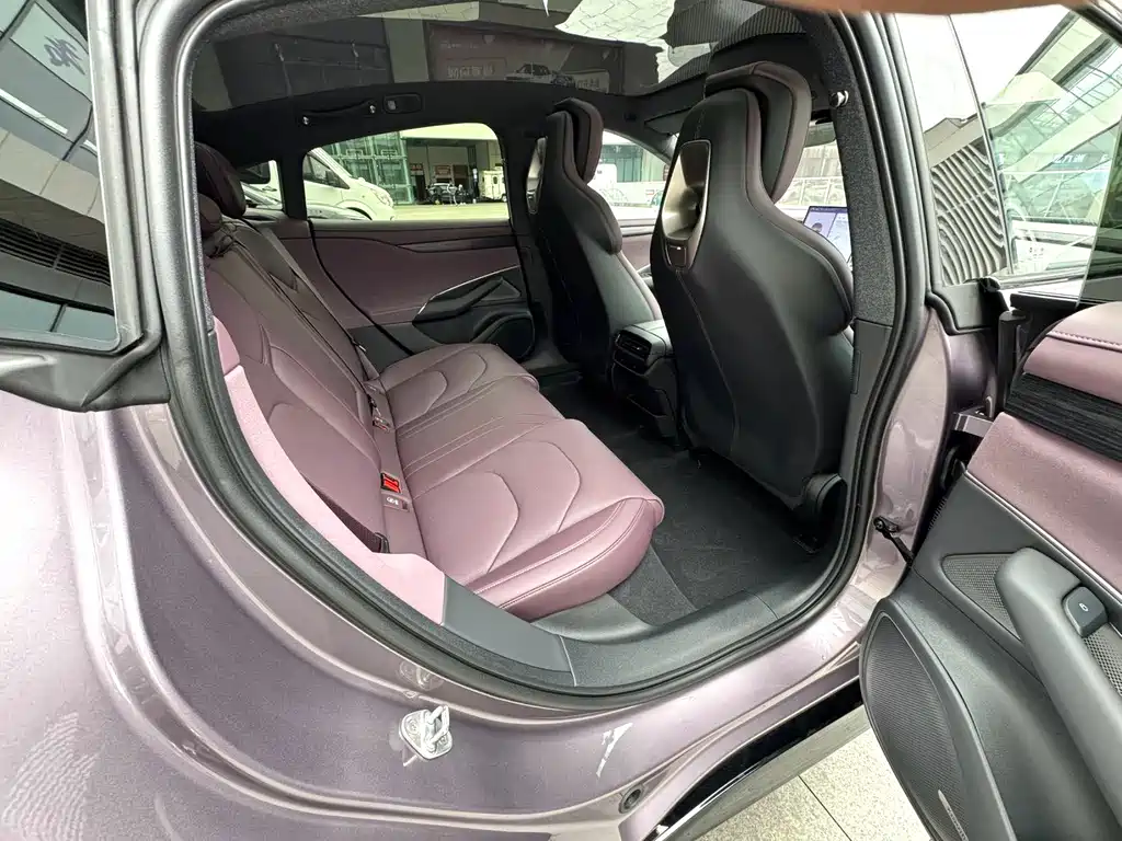 Xiaomi Auto Xiaomi SU7 2024 AWD Long Range Intelligent Driving Max Edition 2024 - thumbnail 6