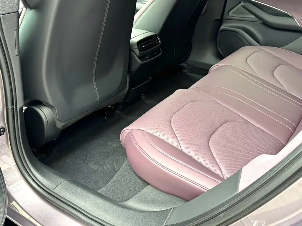 Xiaomi Auto Xiaomi SU7 2024 AWD Long Range Intelligent Driving Max Edition 2024 - thumbnail 7