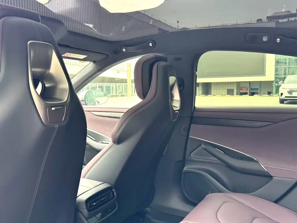 Xiaomi Auto Xiaomi SU7 2024 AWD Long Range Intelligent Driving Max Edition 2024 - thumbnail 8
