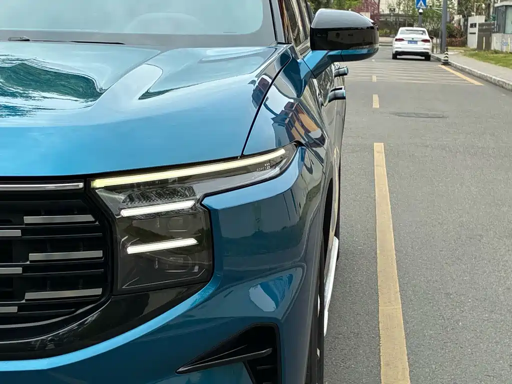 Ford Edge 2023 Edge L 2.0T EcoBoost FWD Seven Seat Luxury 2023 - thumbnail 4