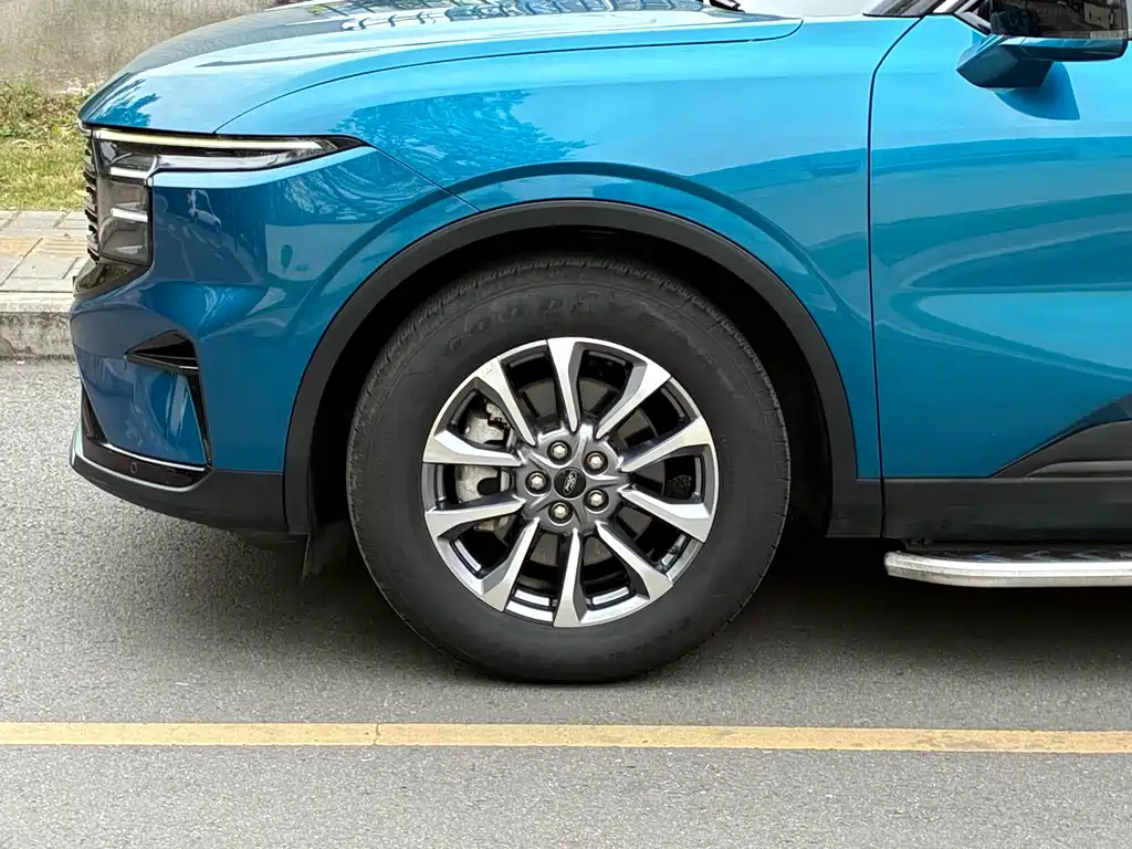 Ford Edge 2023 Edge L 2.0T EcoBoost FWD Seven Seat Luxury 2023 - thumbnail 5