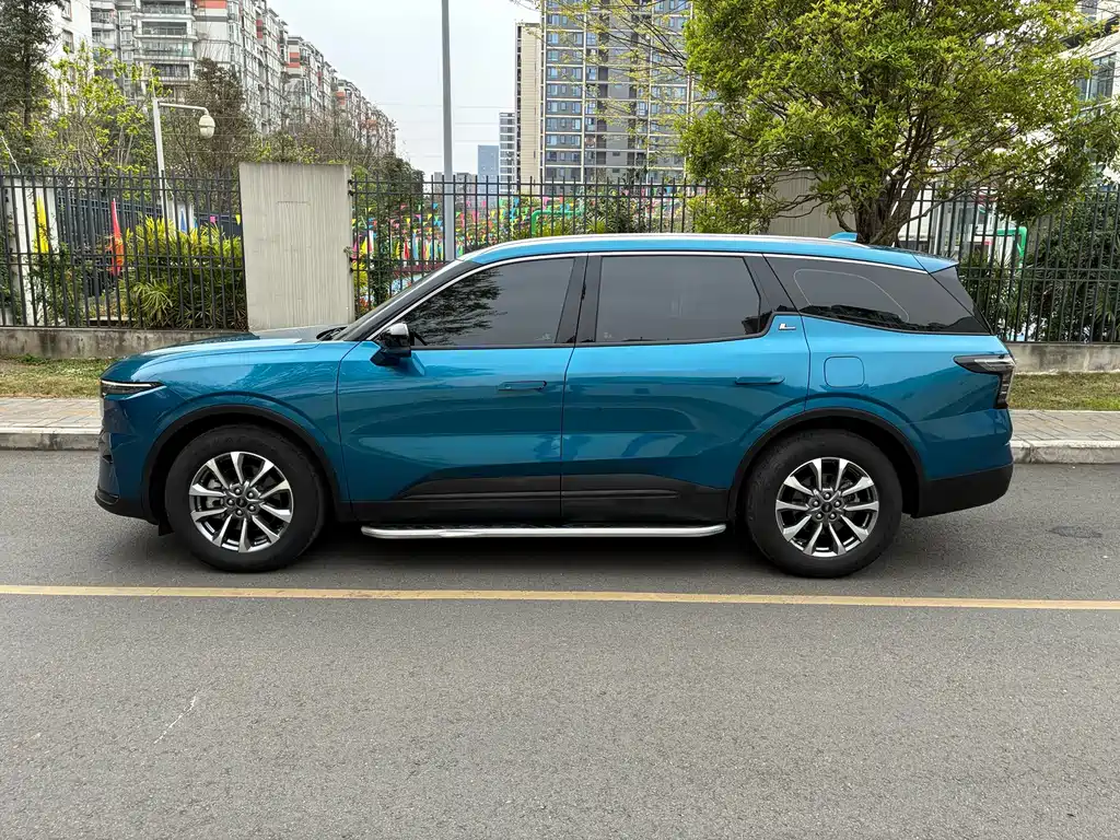 Ford Edge 2023 Edge L 2.0T EcoBoost FWD Seven Seat Luxury 2023 - thumbnail 6