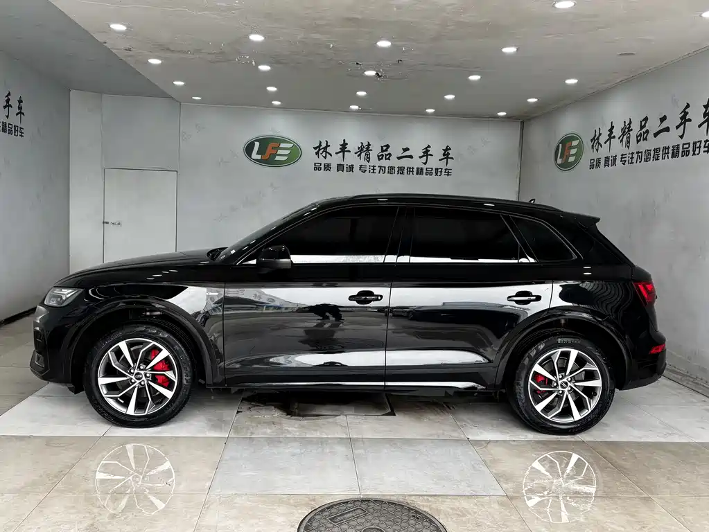 Audi Audi Q5L 2025 45th Anniversary Edition 40 TFSI Luxury Dynamic 2025 - thumbnail 4