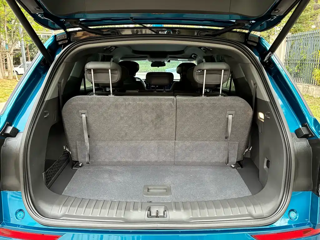 Ford Edge 2023 Edge L 2.0T EcoBoost FWD Seven Seat Luxury 2023 - thumbnail 11