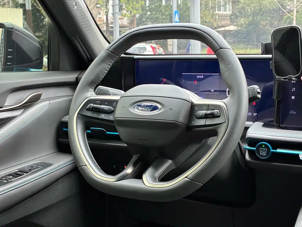 Ford Edge 2023 Edge L 2.0T EcoBoost FWD Seven Seat Luxury 2023 - thumbnail 16
