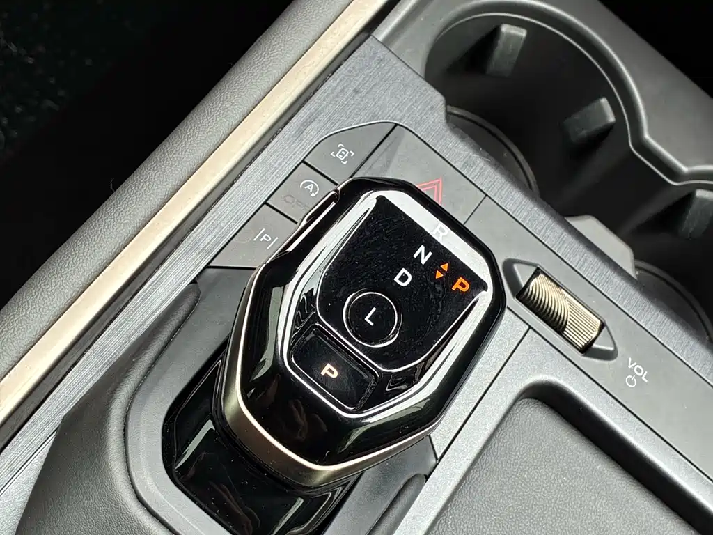 Ford Edge 2023 Edge L 2.0T EcoBoost FWD Seven Seat Luxury 2023 - thumbnail 17