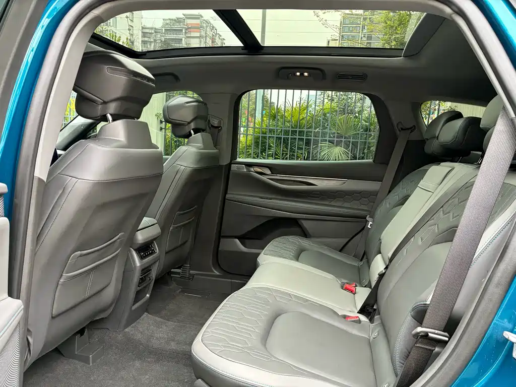Ford Edge 2023 Edge L 2.0T EcoBoost FWD Seven Seat Luxury 2023 - thumbnail 18