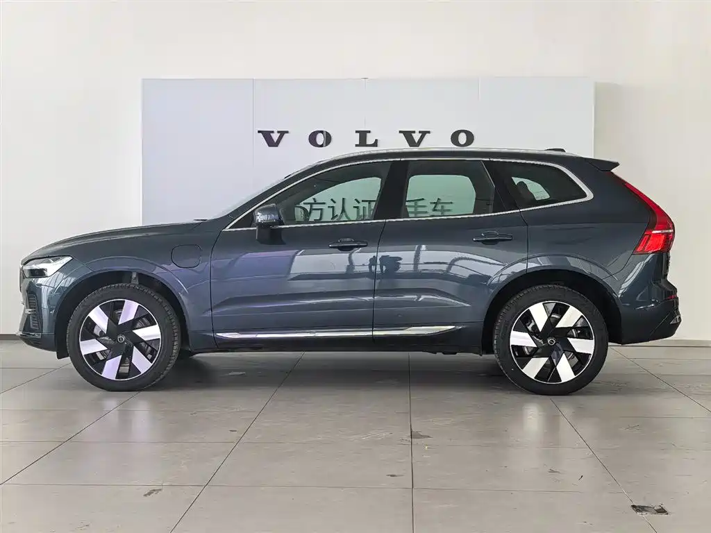 Volvo Volvo XC60 Plug-in Hybrid 2024 T8 AWD Long Range Premium 2023 - thumbnail 4