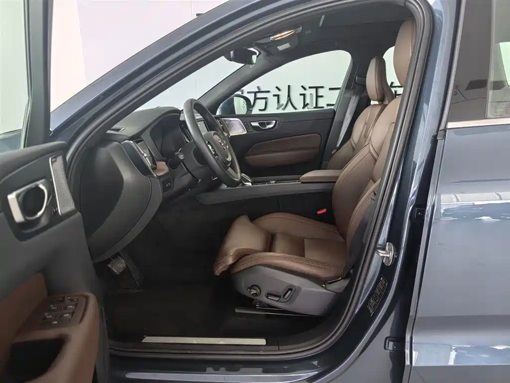 Volvo Volvo XC60 Plug-in Hybrid 2024 T8 AWD Long Range Premium 2023 - thumbnail 6
