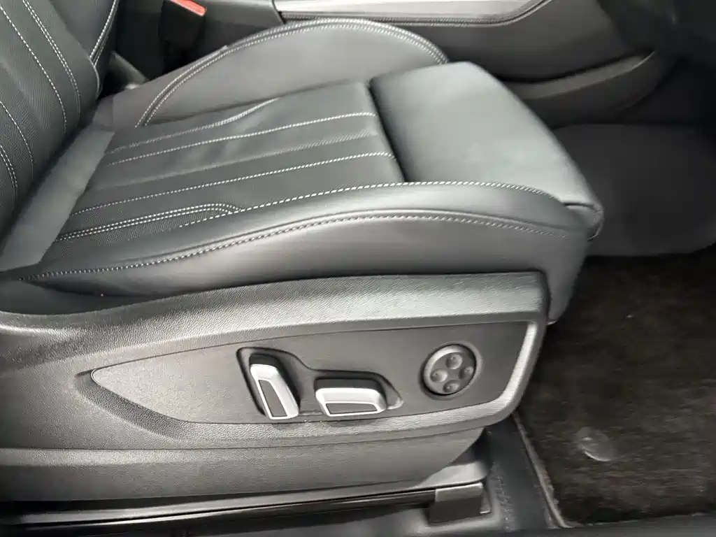 Audi Audi Q5L 2025 45th Anniversary Edition 40 TFSI Luxury Dynamic 2025 - thumbnail 27