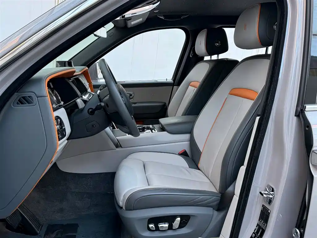 Rolls-Royce Rolls-Royce Cullinan 2018 Four-Seat Version 2021 - thumbnail 6