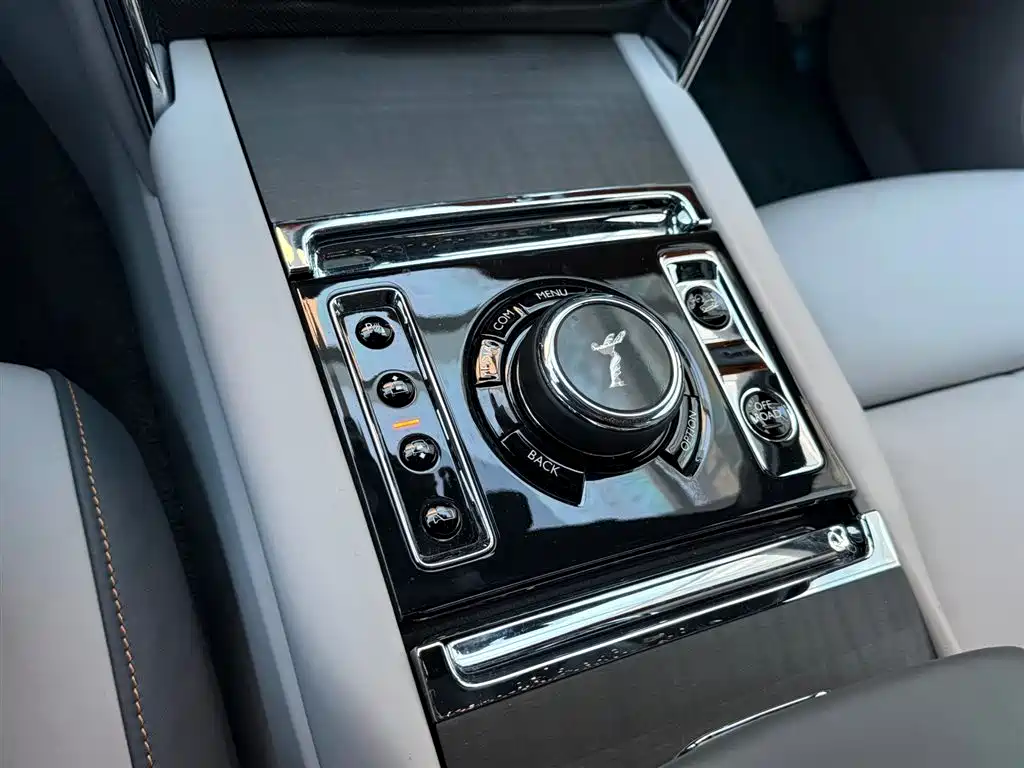 Rolls-Royce Rolls-Royce Cullinan 2018 Four-Seat Version 2021 - thumbnail 11