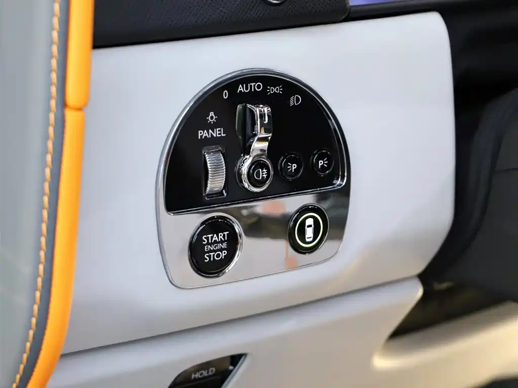 Rolls-Royce Rolls-Royce Cullinan 2018 Four-Seat Version 2021 - thumbnail 17