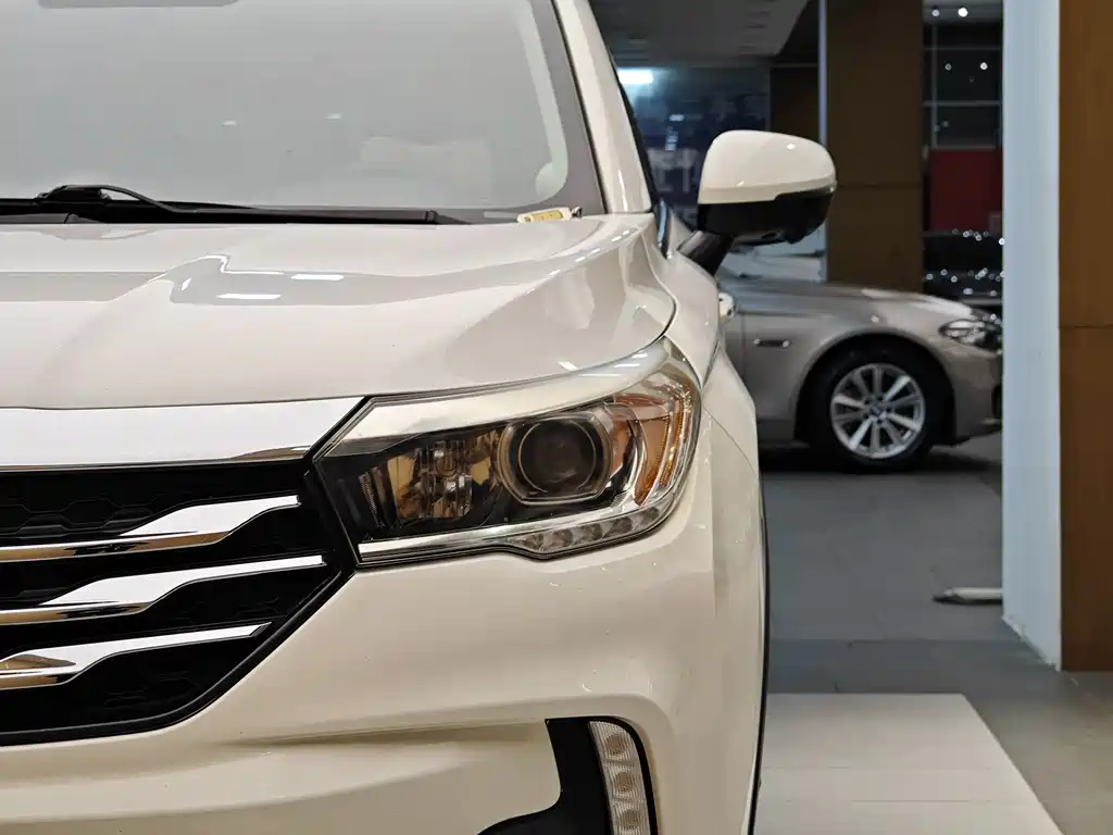 GAC Trumpchi GAC Trumpchi GS4 2017 235T Automatic 2WD Luxury SmartLink Edition 2019 - thumbnail 2