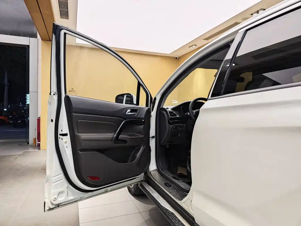 GAC Trumpchi GAC Trumpchi GS4 2017 235T Automatic 2WD Luxury SmartLink Edition 2019 - thumbnail 7
