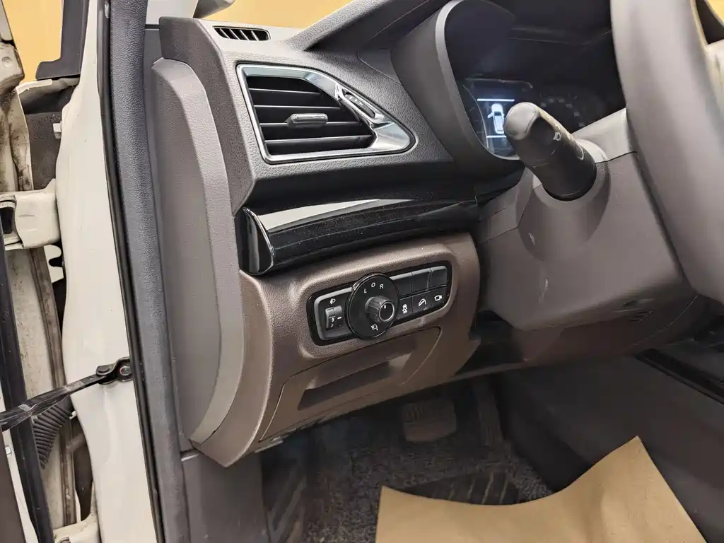 GAC Trumpchi GAC Trumpchi GS4 2017 235T Automatic 2WD Luxury SmartLink Edition 2019 - thumbnail 11