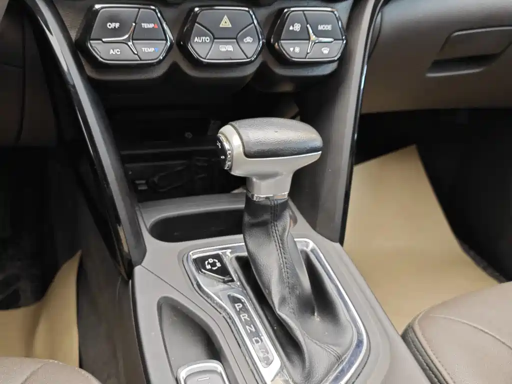 GAC Trumpchi GAC Trumpchi GS4 2017 235T Automatic 2WD Luxury SmartLink Edition 2019 - thumbnail 17