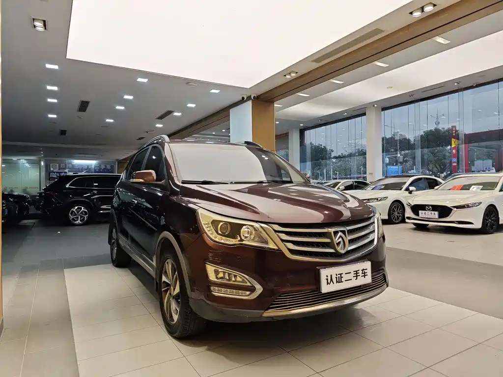 Baojun Baojun 560 2015 1.8L Manual Luxury Edition 2015 - thumbnail 4