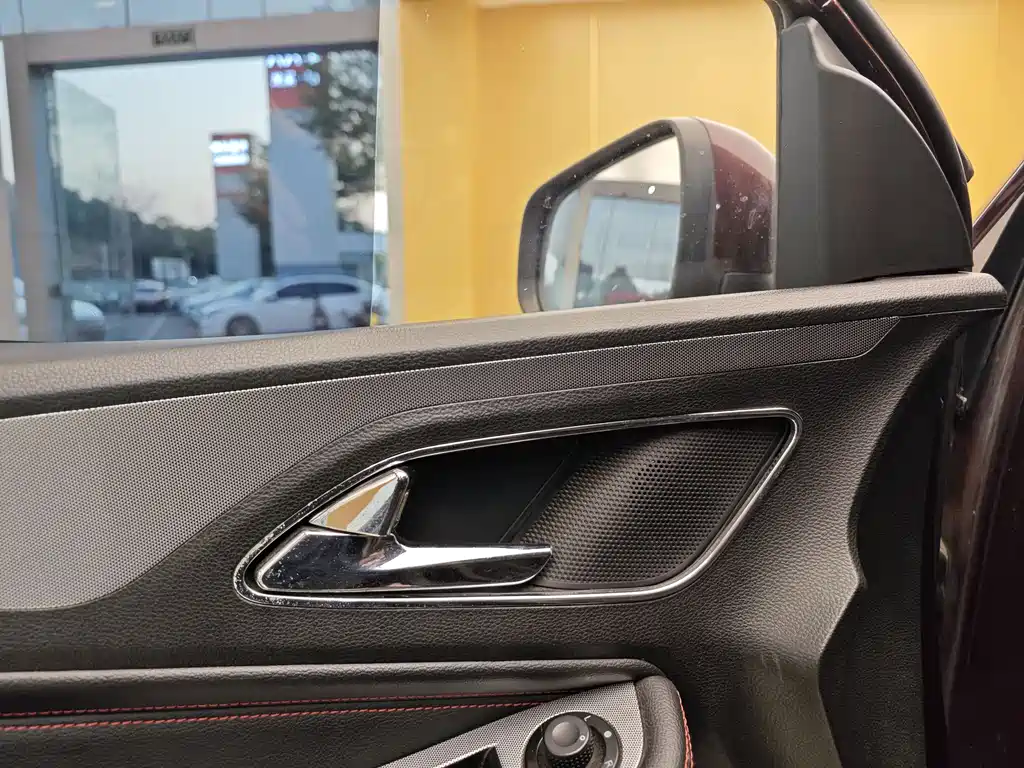 Baojun Baojun 560 2015 1.8L Manual Luxury Edition 2015 - thumbnail 8