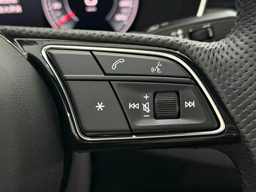 Audi Audi A4L 2024 40 TFSI Luxury Dynamic Model 2024 - thumbnail 13