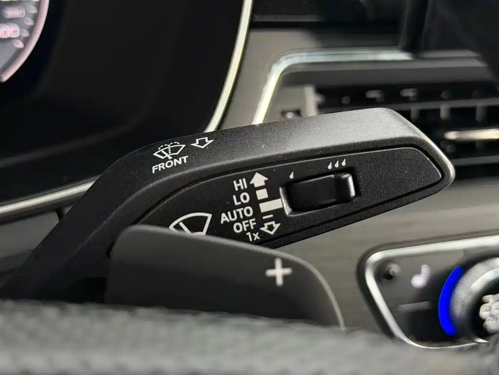 Audi Audi A4L 2024 40 TFSI Luxury Dynamic Model 2024 - thumbnail 16