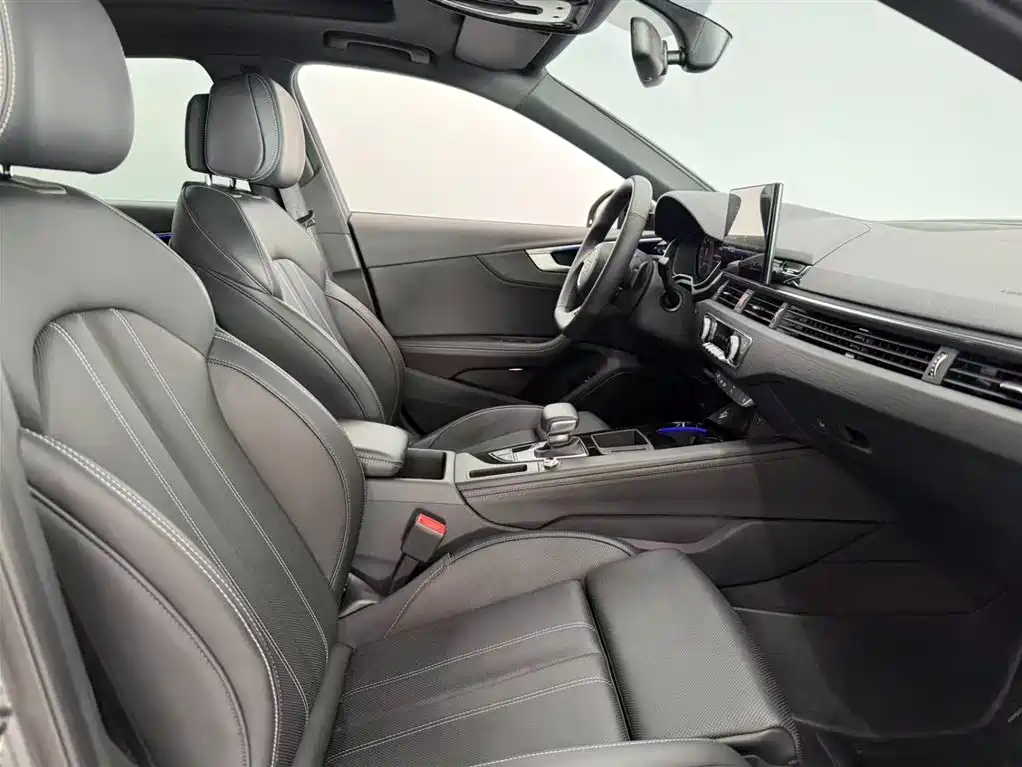 Audi Audi A4L 2024 40 TFSI Luxury Dynamic Model 2024 - thumbnail 19